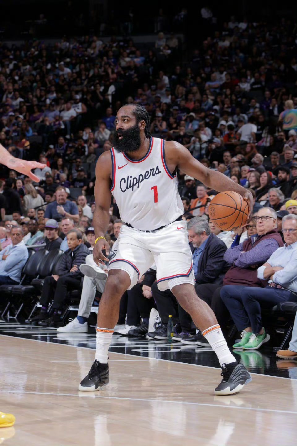 NBA常规赛关键时刻再迎强敌，瓦伦西亚强势反弹，主帅态度：震撼外界，更衣室氛围转暖的简单介绍